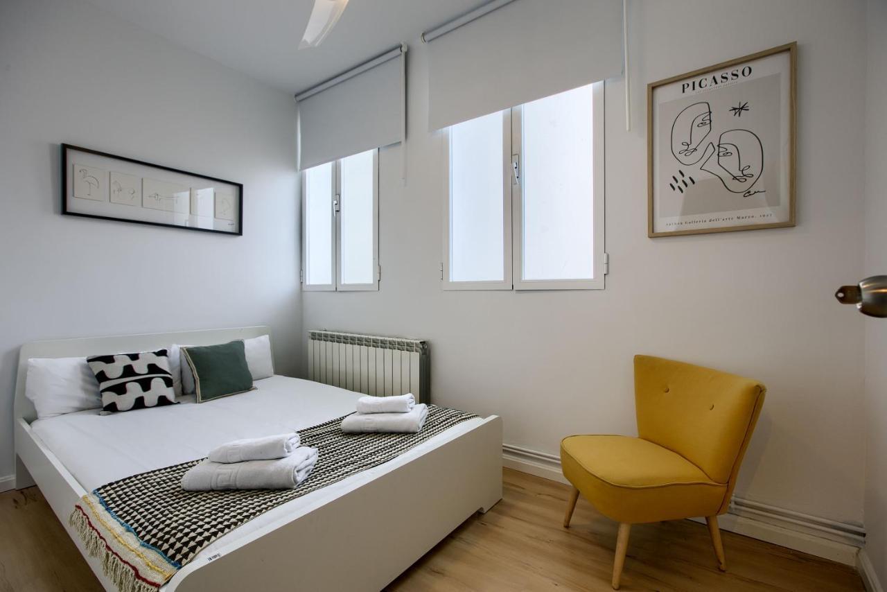 Apartment Charming Anton Martin Market Madrid